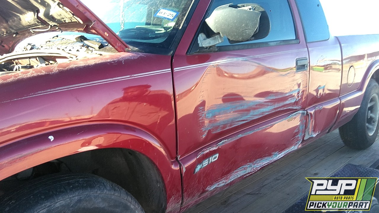 2001 CHEVROLET S10 available for parts