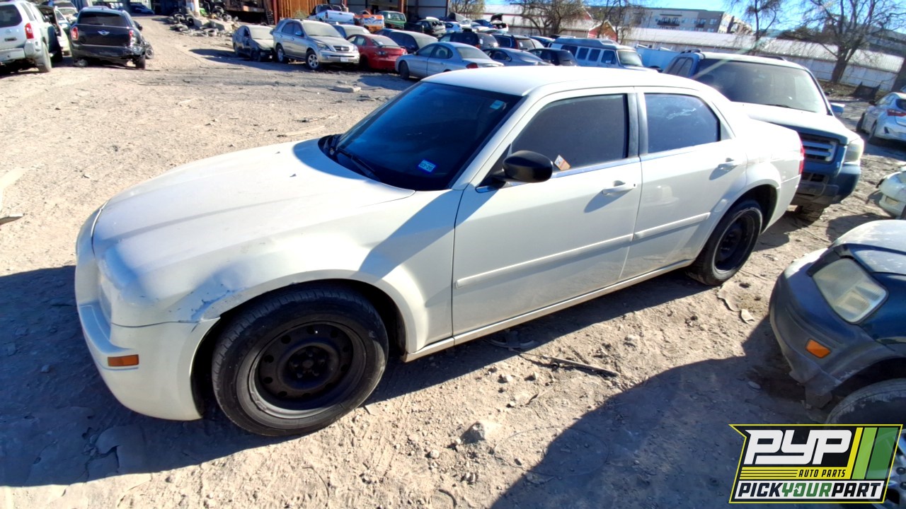 2005 CHRYSLER 300 partes disponibles
