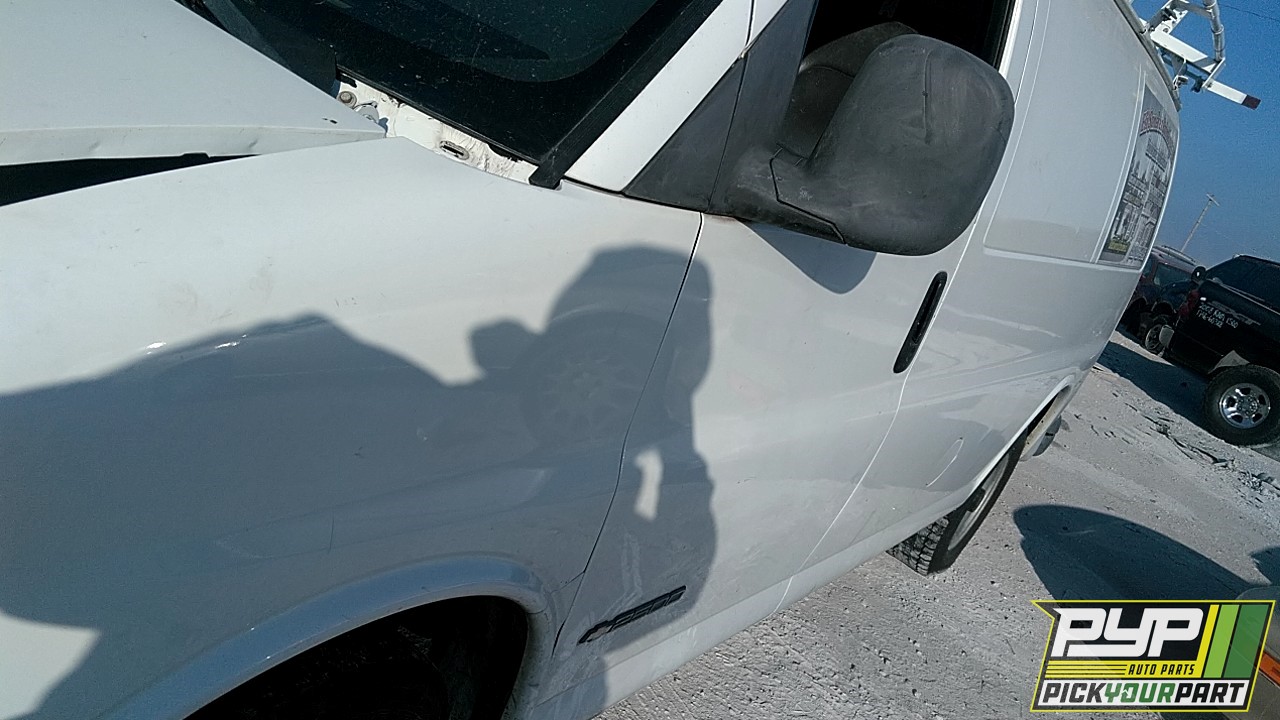 2002 CHEVROLET EXPRESS 2500 available for parts