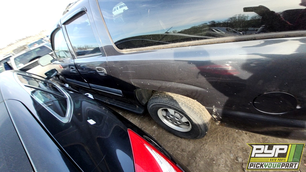 2003 CHEVROLET SUBURBAN 1500 available for parts