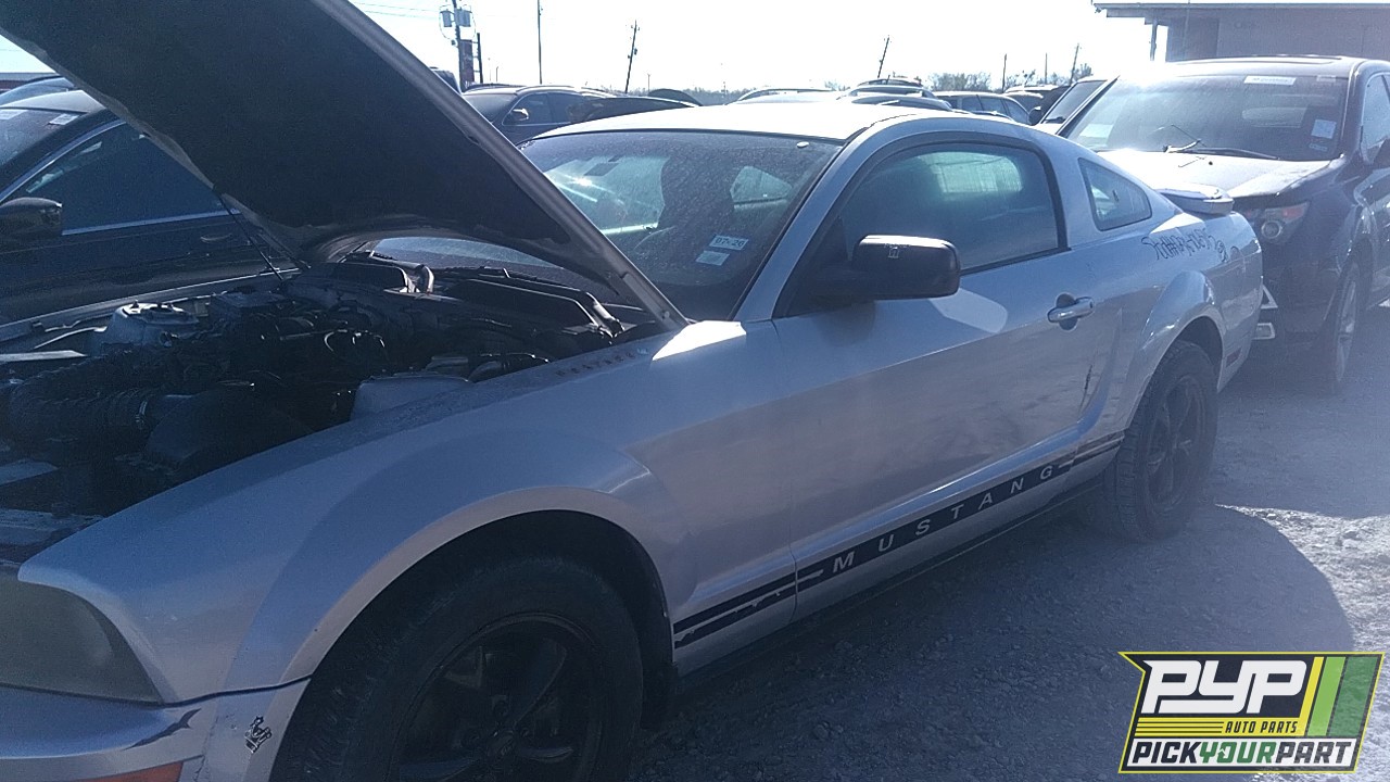 2005 FORD MUSTANG partes disponibles