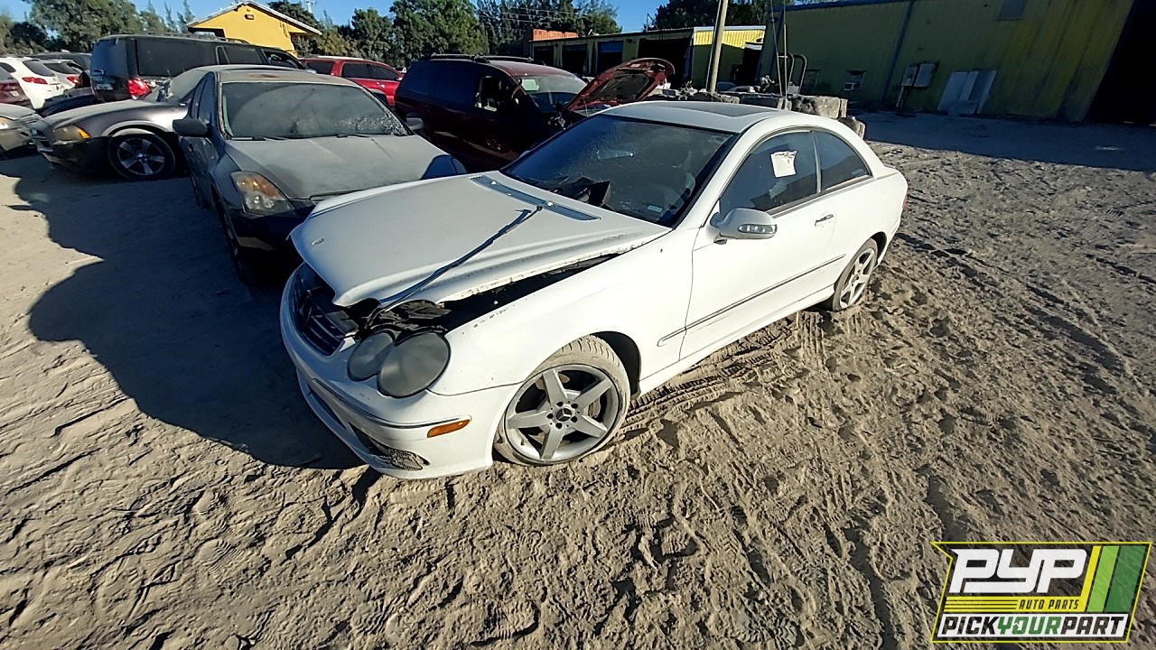 2005 MERCEDES-BENZ CLK500 partes disponibles