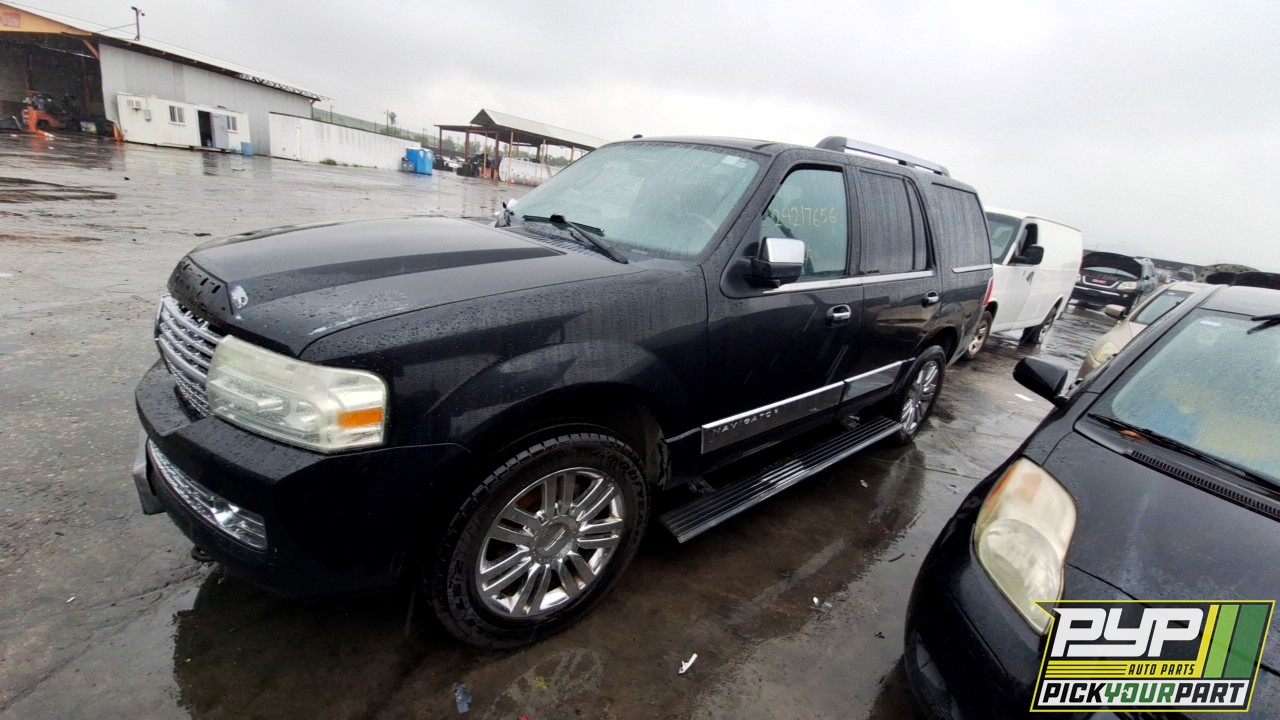 2008 LINCOLN NAVIGATOR available for parts