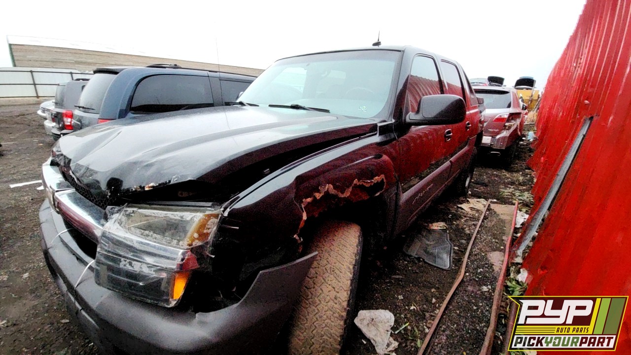 2003 CHEVROLET AVALANCHE 1500 available for parts