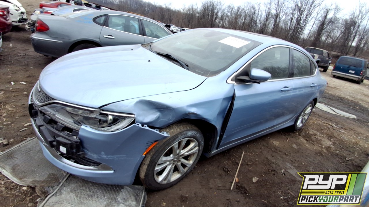 2015 CHRYSLER 200 partes disponibles