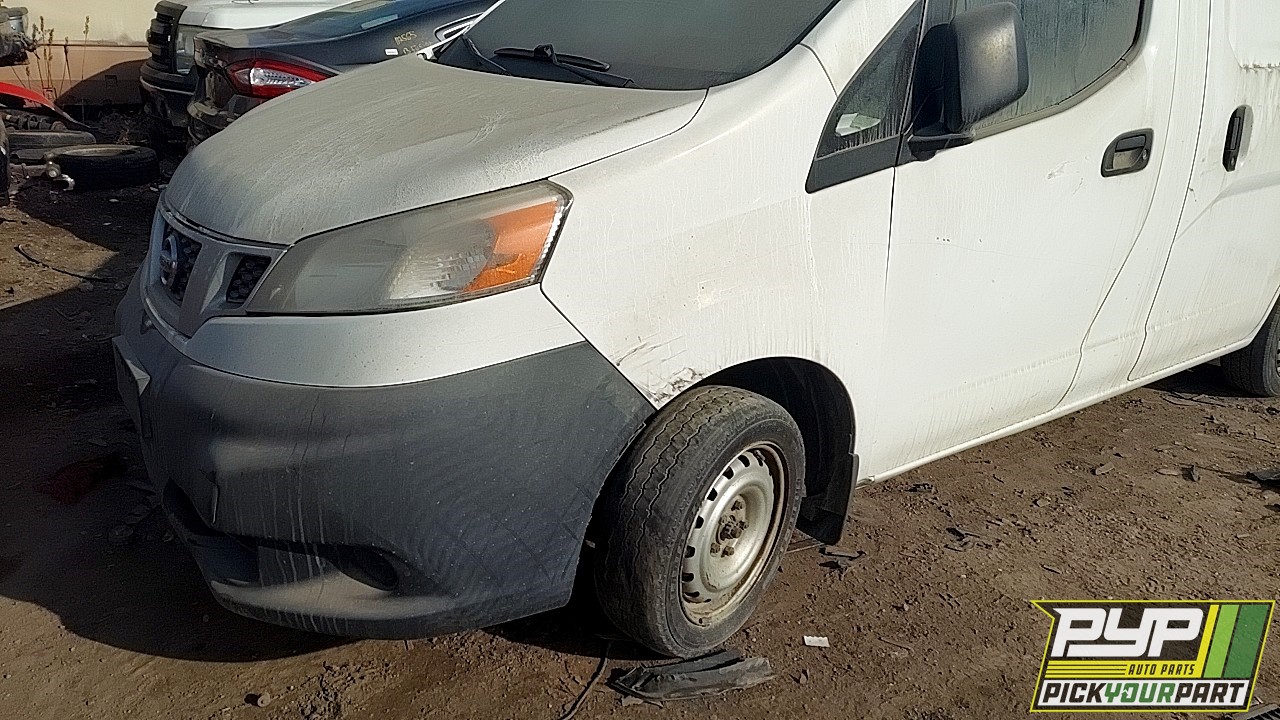 2013 NISSAN NV200 partes disponibles