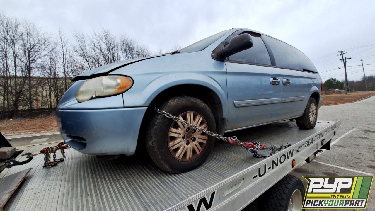2005 CHRYSLER TOWN & COUNTRY partes disponibles
