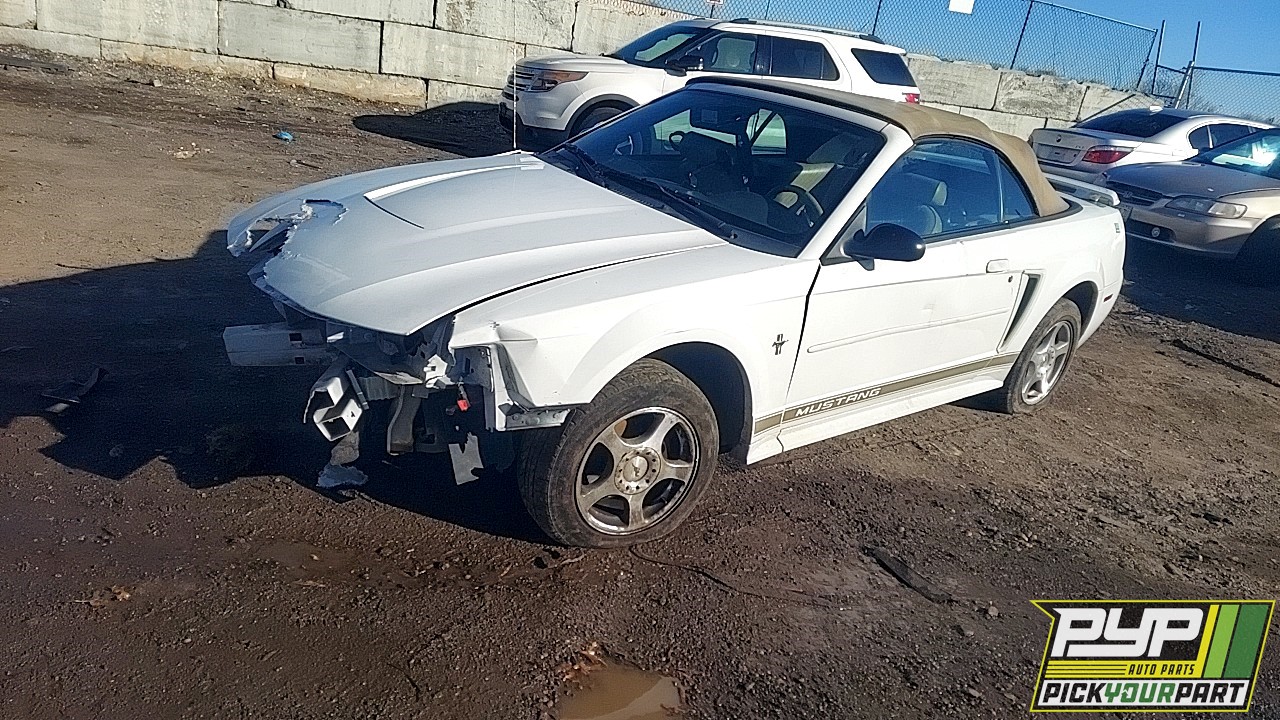 2003 FORD MUSTANG partes disponibles
