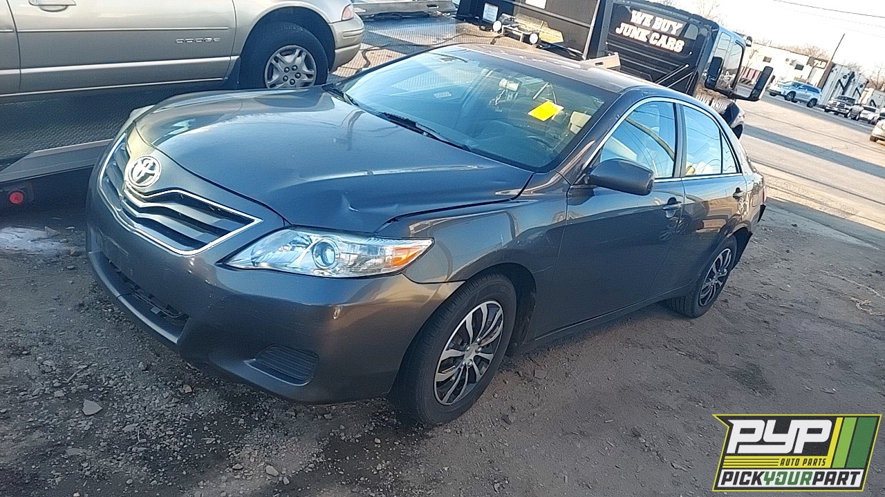2011 TOYOTA CAMRY partes disponibles