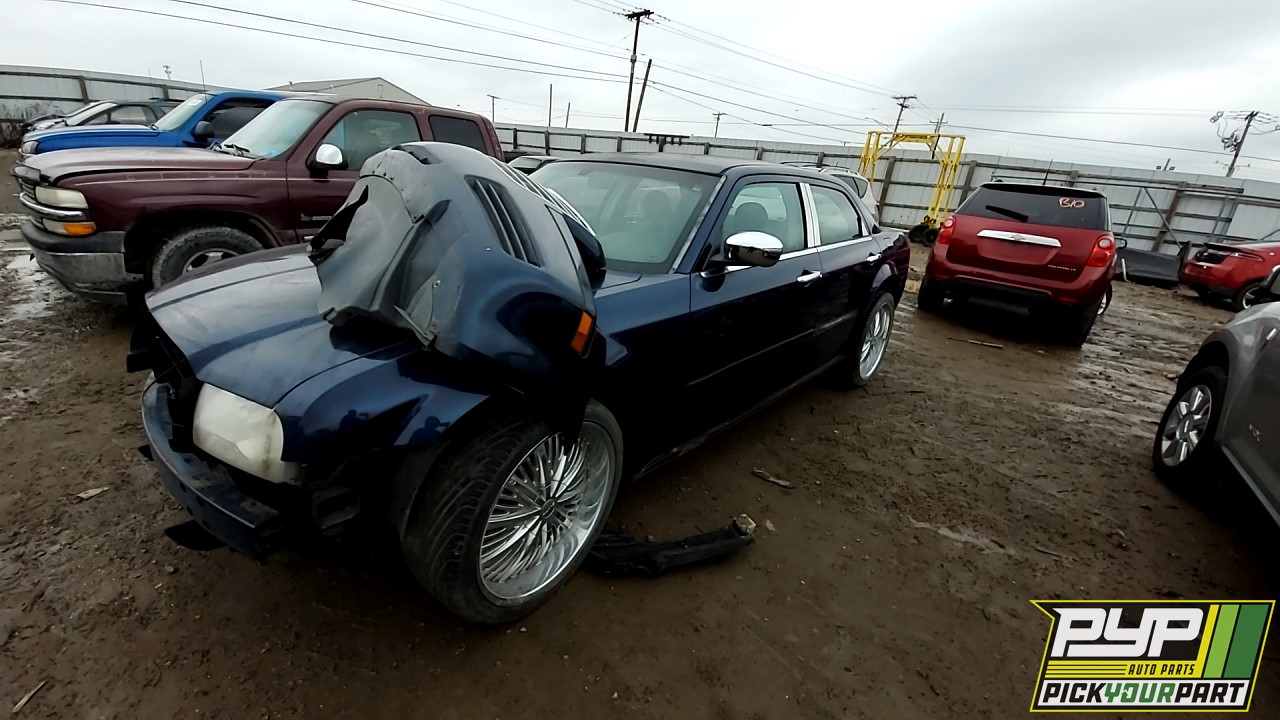2006 CHRYSLER 300 available for parts
