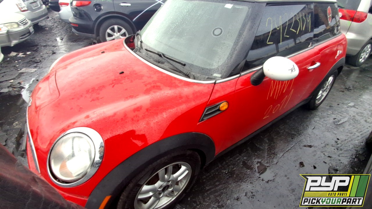 2011 MINI COOPER partes disponibles