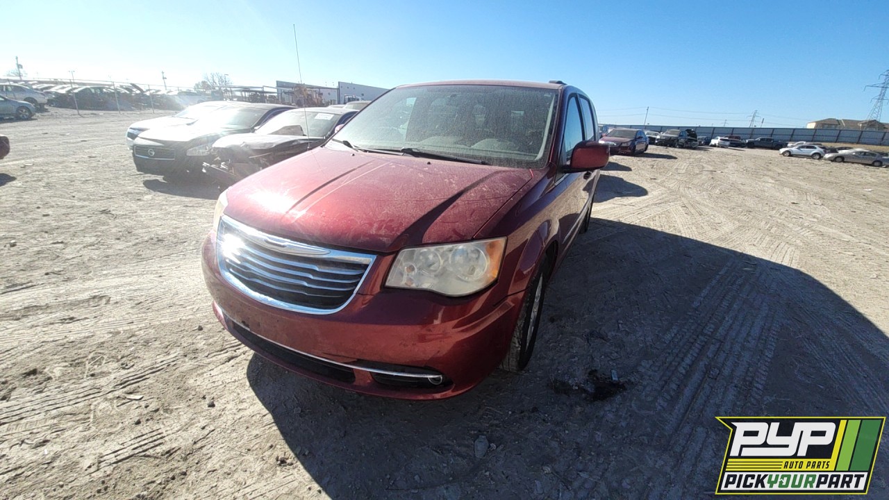2013 CHRYSLER TOWN & COUNTRY partes disponibles