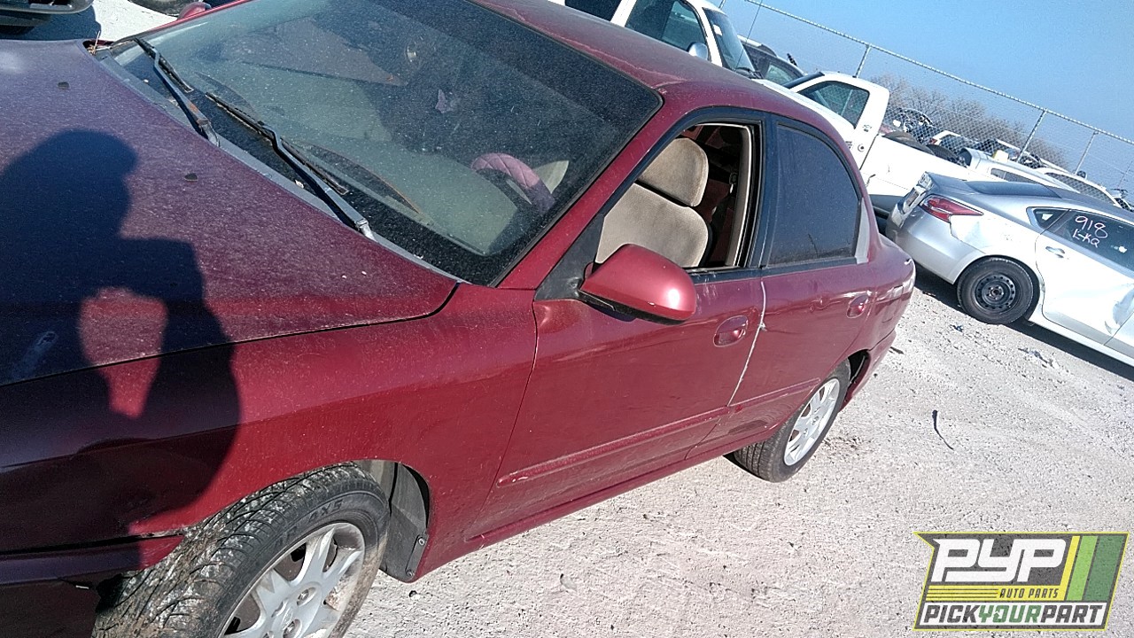 2003 KIA SPECTRA partes disponibles