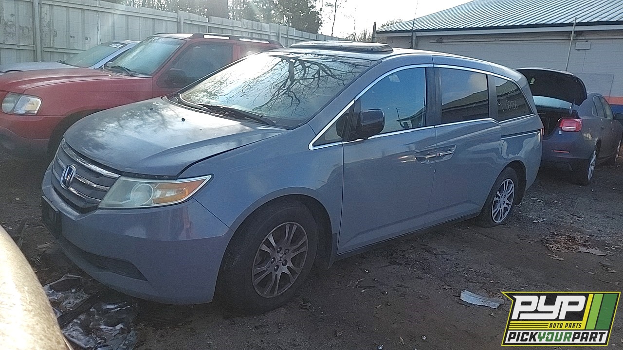 2011 HONDA ODYSSEY available for parts