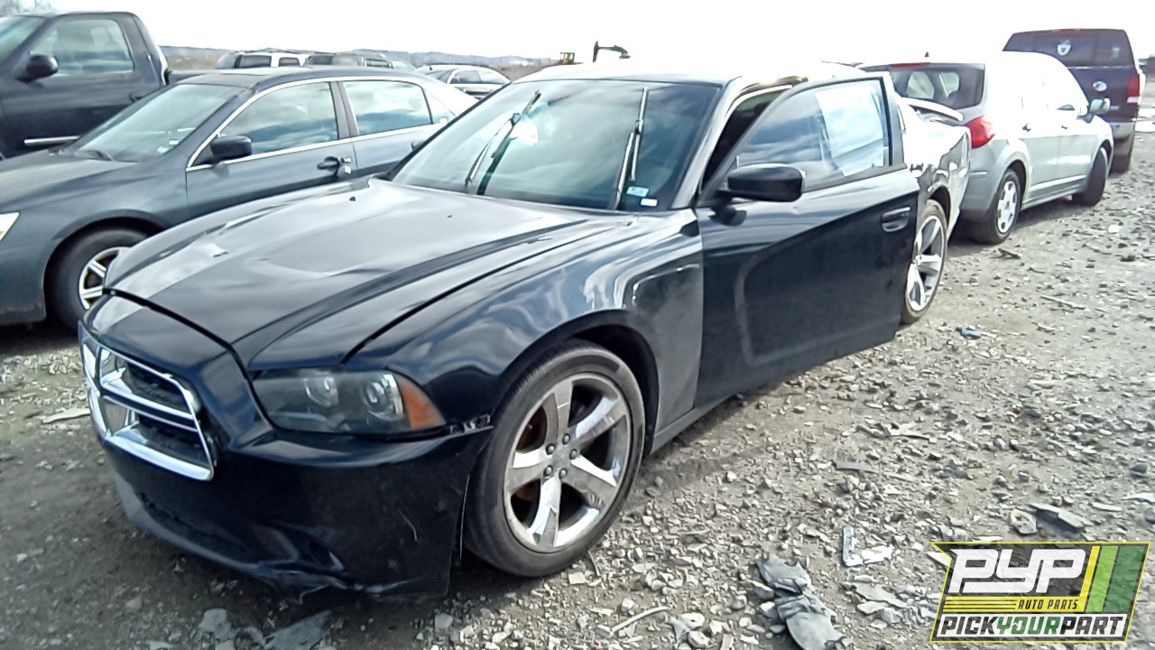 2013 DODGE CHARGER partes disponibles