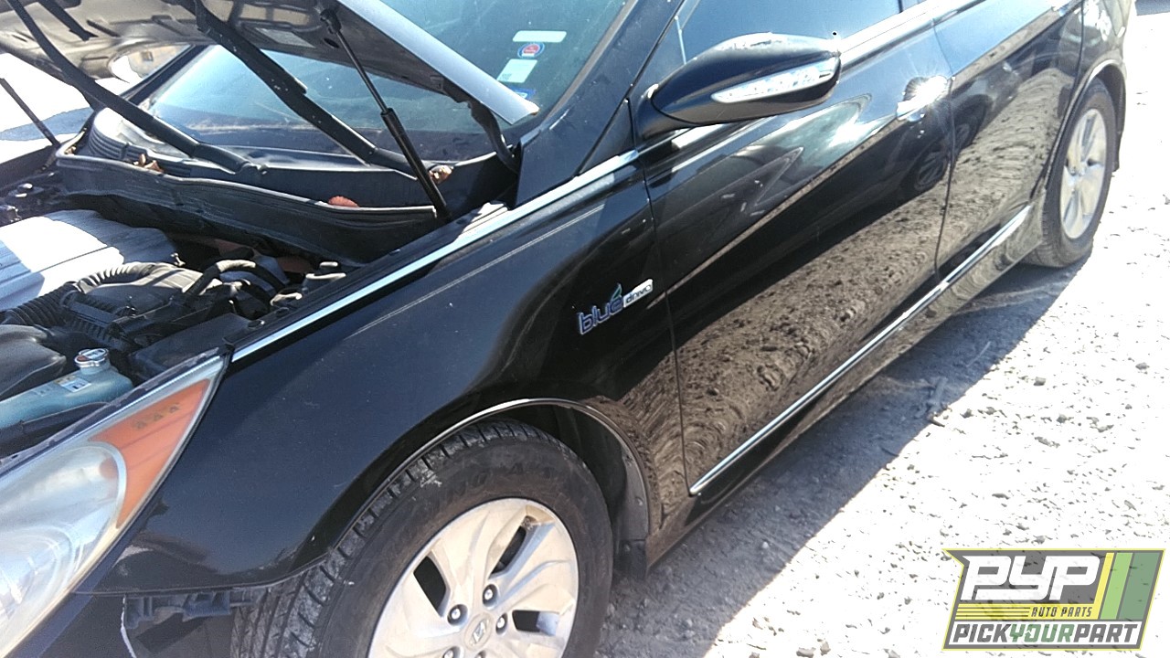 2013 HYUNDAI SONATA available for parts