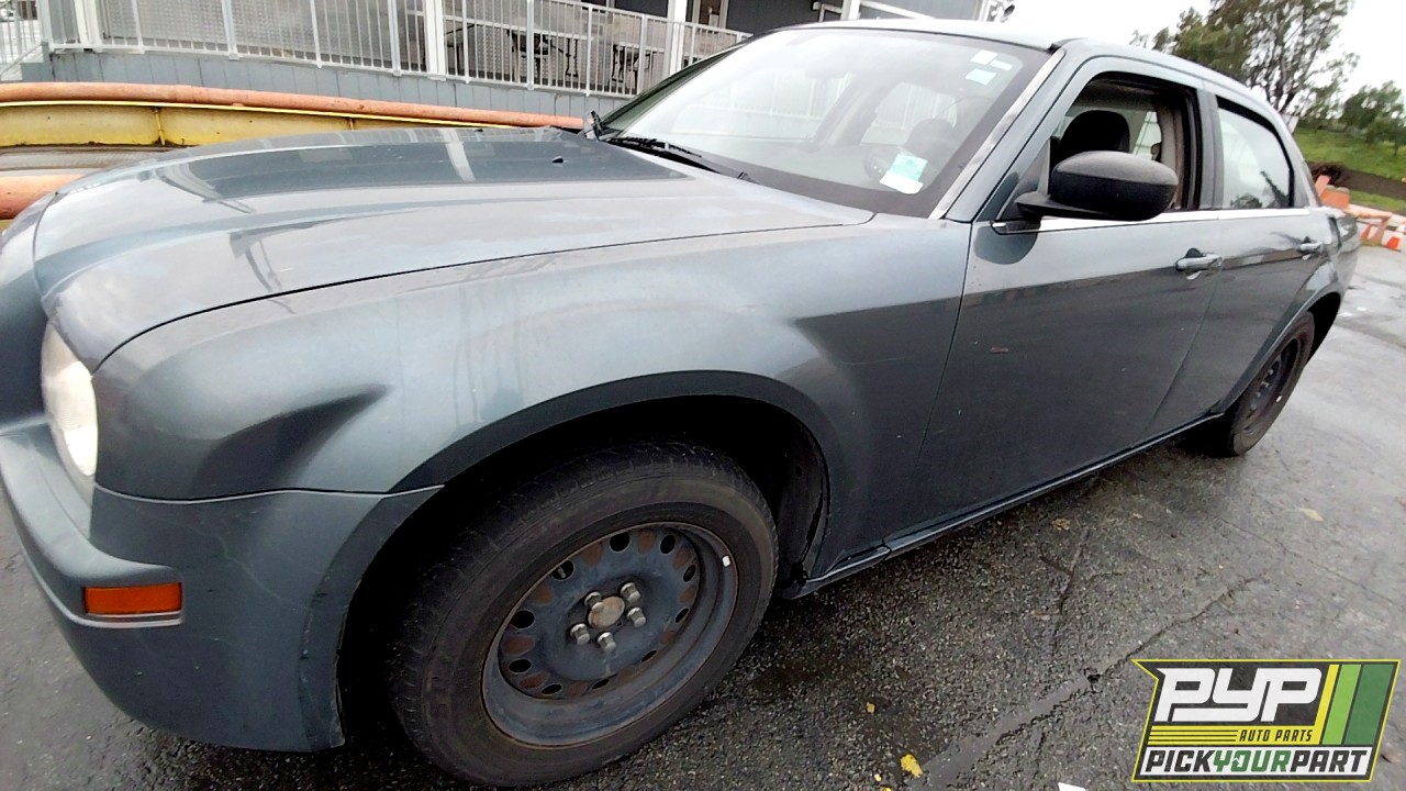 2006 CHRYSLER 300 available for parts