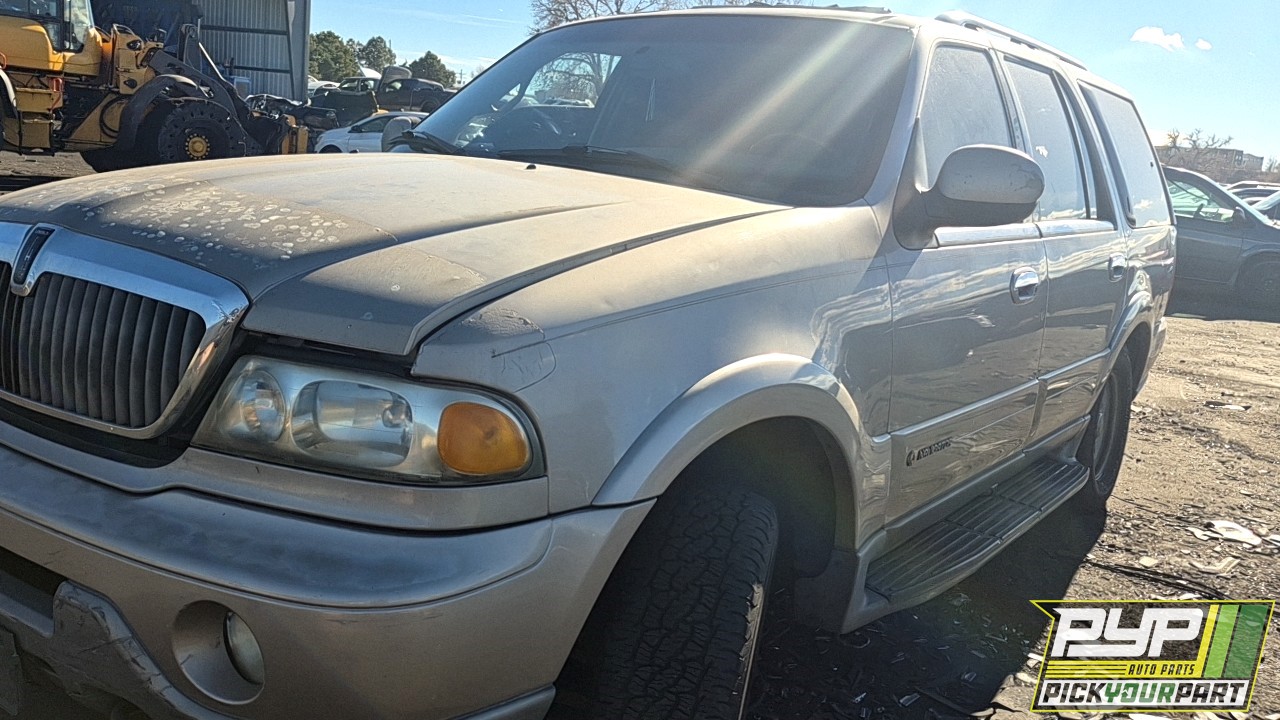 2001 LINCOLN NAVIGATOR available for parts