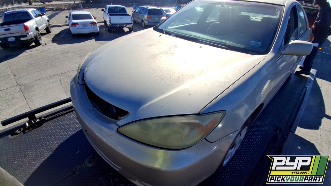 2004 TOYOTA CAMRY partes disponibles