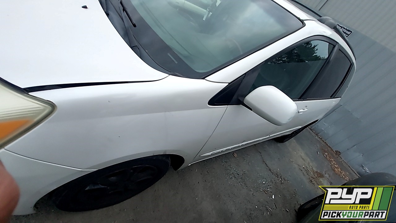 2005 TOYOTA SIENNA available for parts