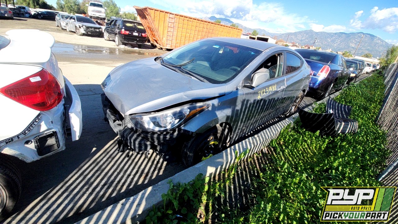 2016 HYUNDAI ELANTRA partes disponibles