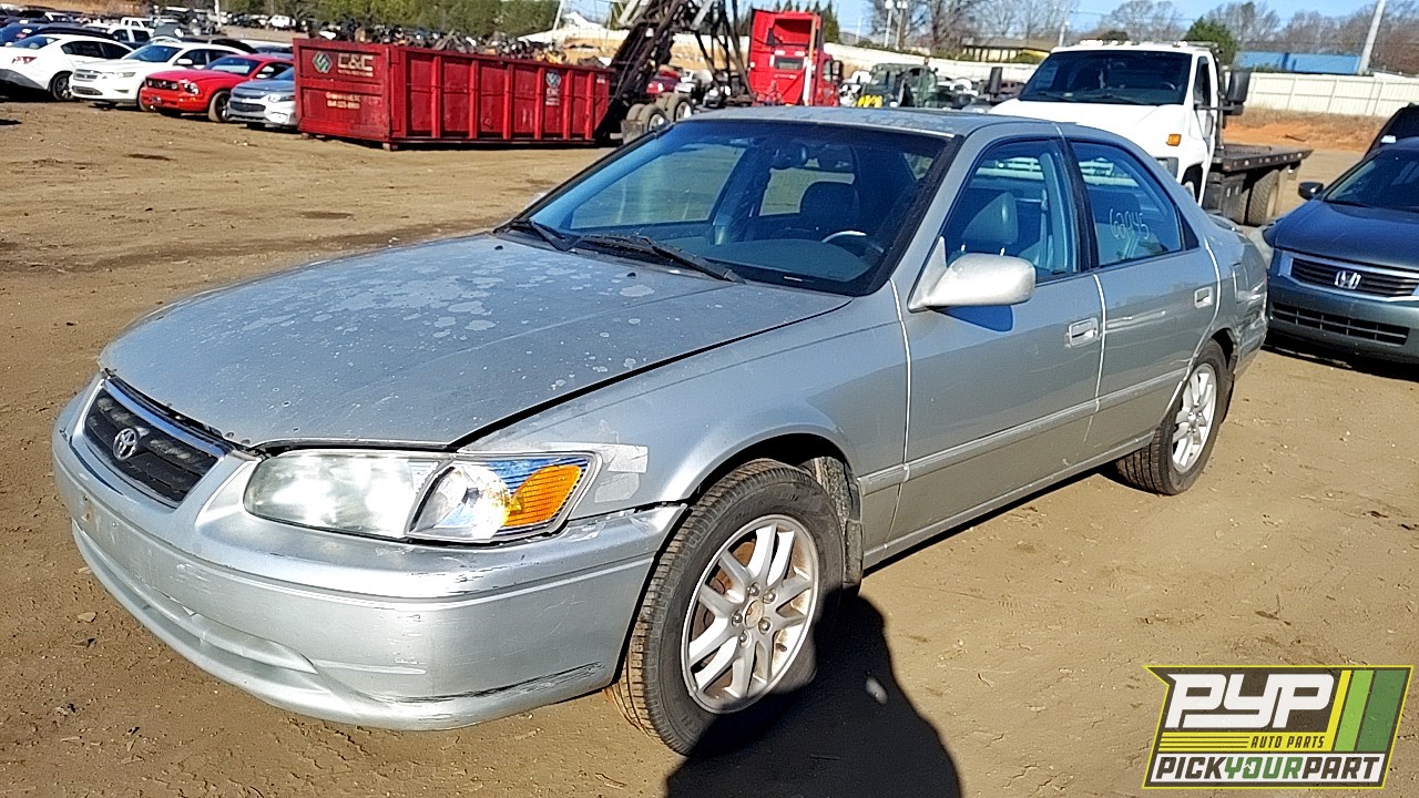2001 TOYOTA CAMRY partes disponibles