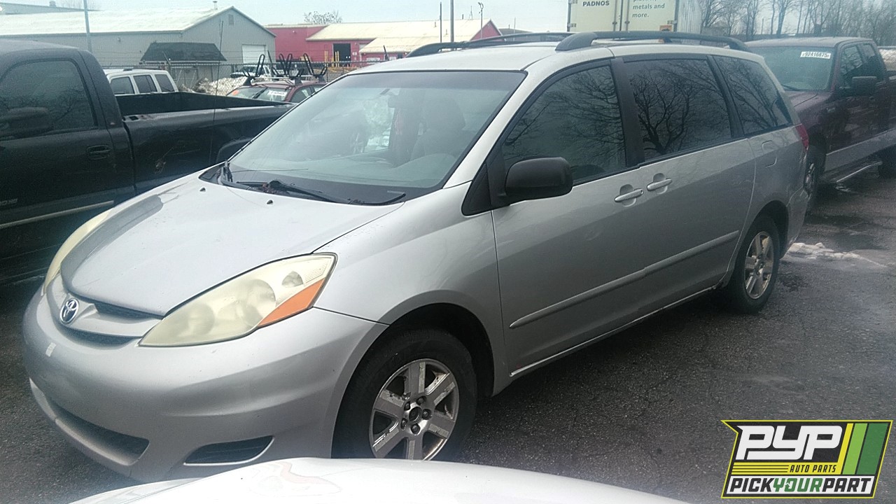 2006 TOYOTA SIENNA available for parts