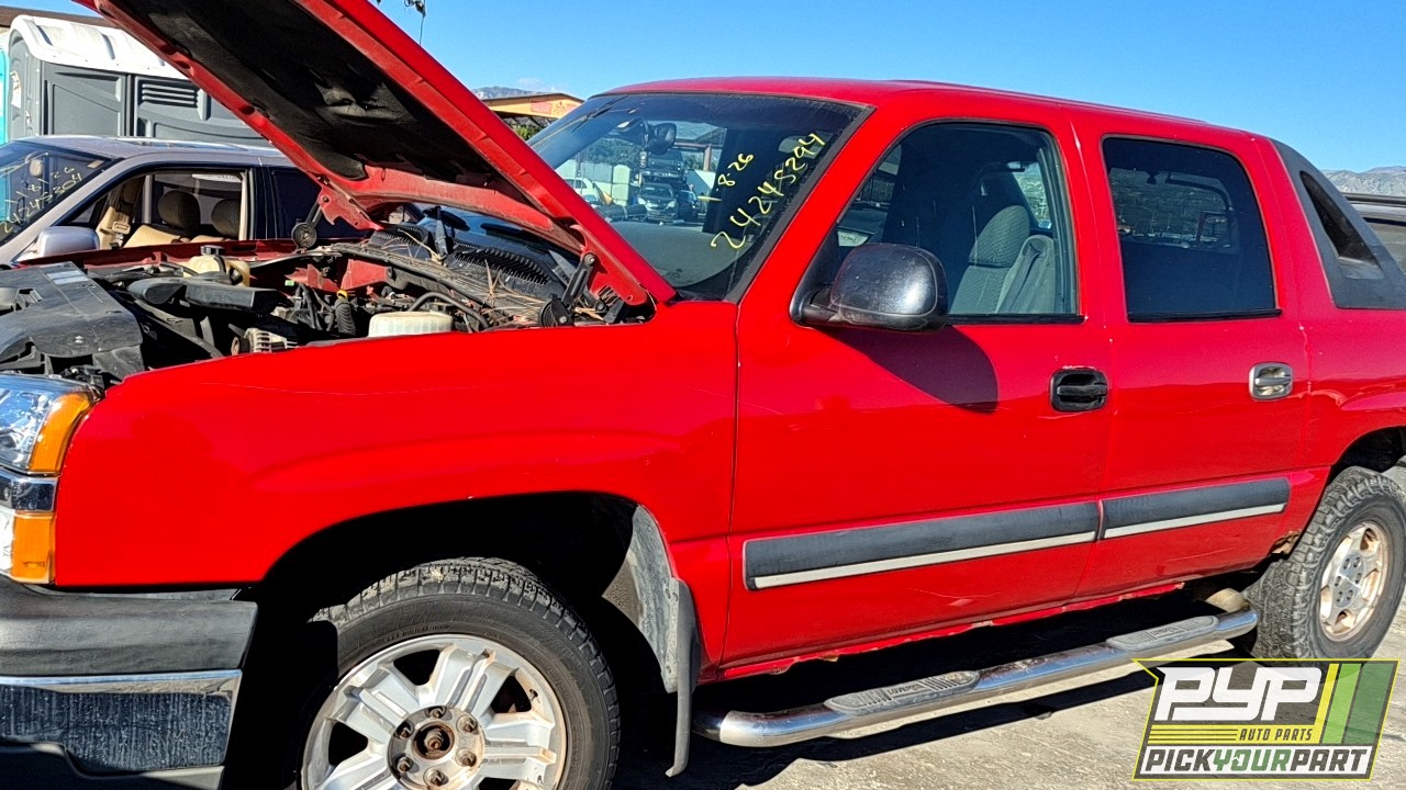 2004 CHEVROLET AVALANCHE 1500 available for parts