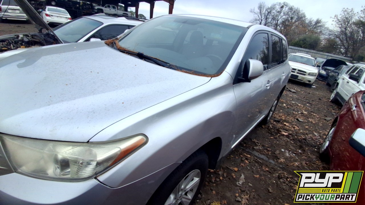 2013 TOYOTA HIGHLANDER available for parts