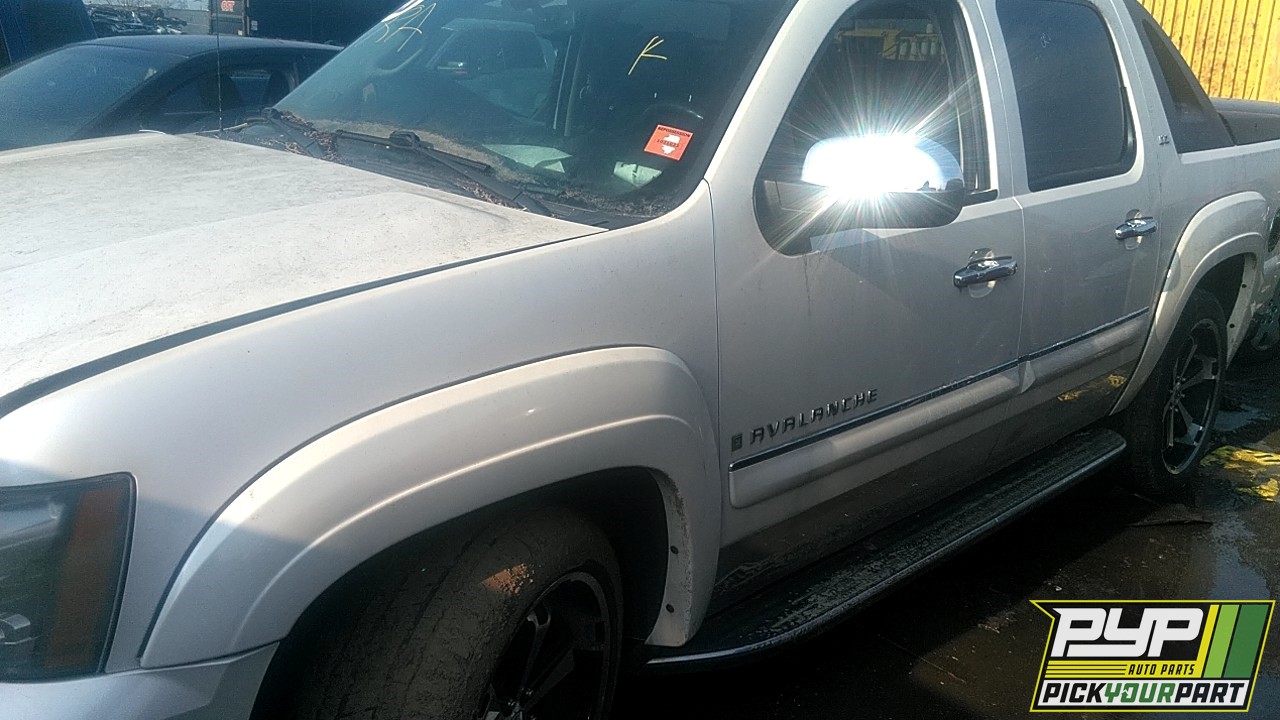 2008 CHEVROLET AVALANCHE available for parts