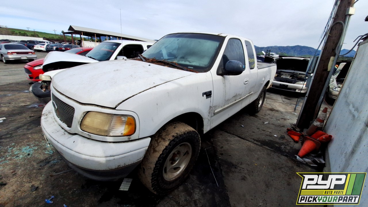 2000 FORD F-150 available for parts