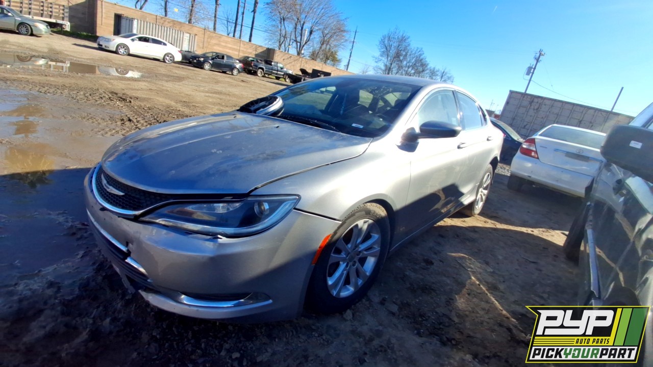 2015 CHRYSLER 200 partes disponibles