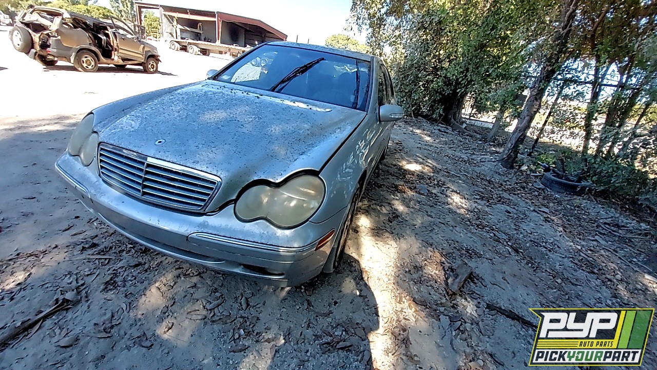 2002 MERCEDES-BENZ C320 partes disponibles