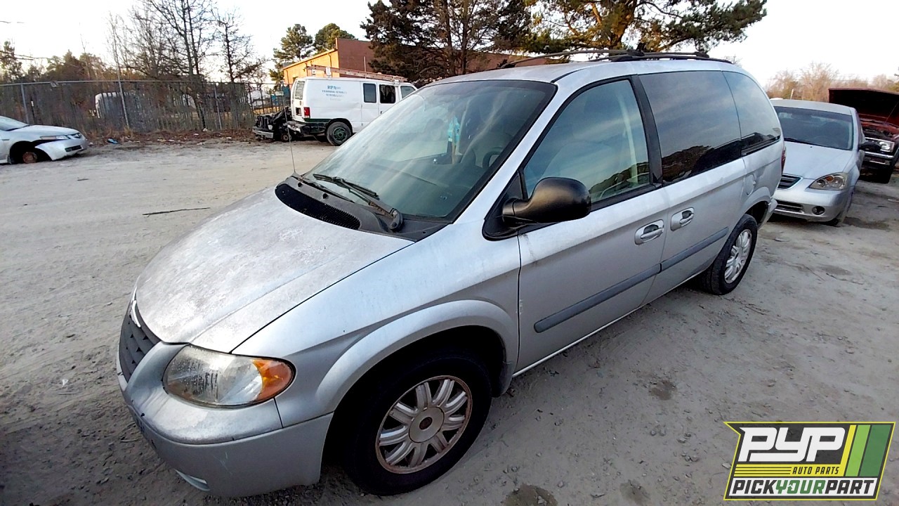 2006 CHRYSLER TOWN & COUNTRY available for parts