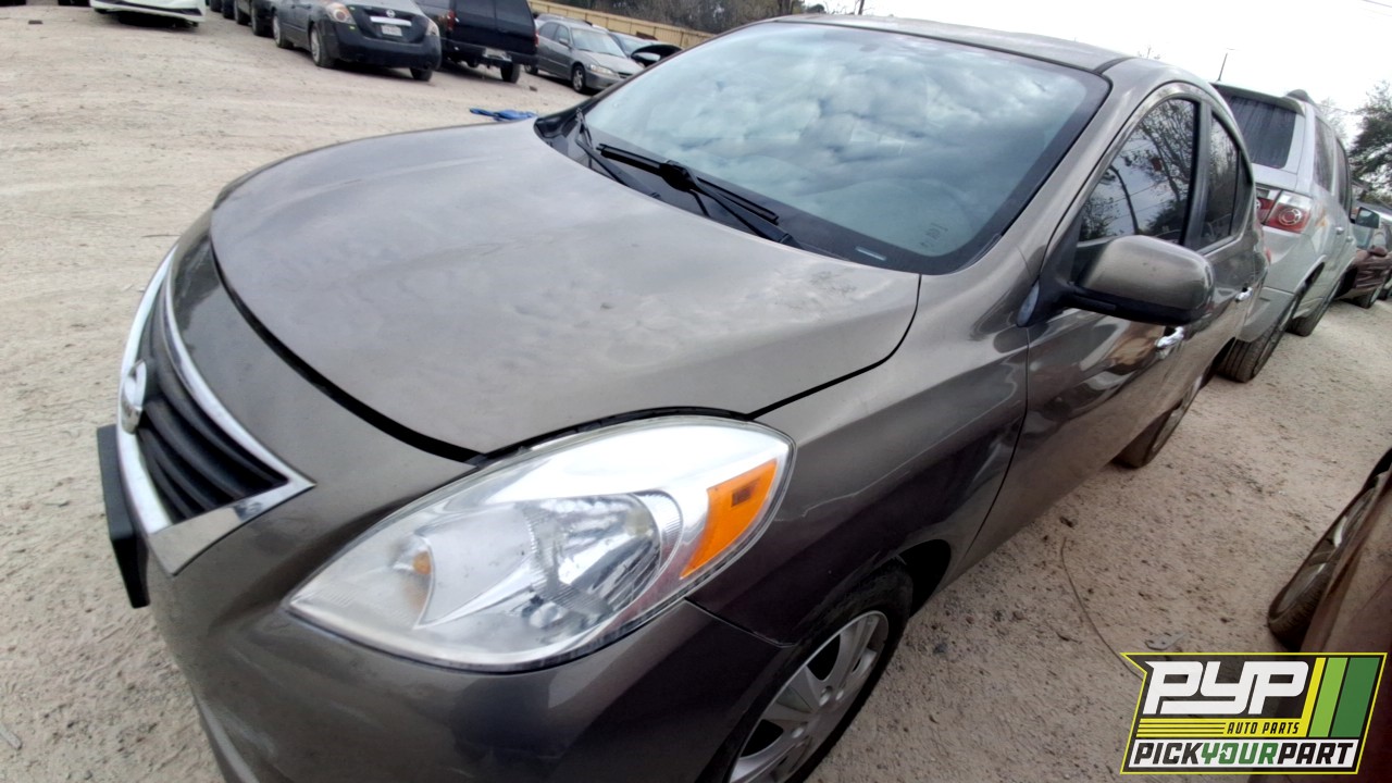 2013 NISSAN VERSA partes disponibles