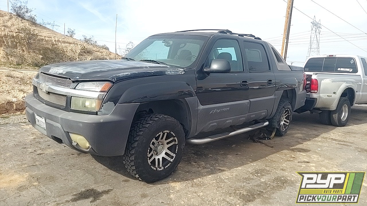 2004 CHEVROLET AVALANCHE 1500 available for parts