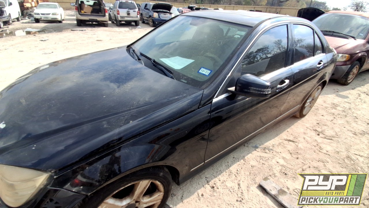 2010 MERCEDES-BENZ C300 partes disponibles