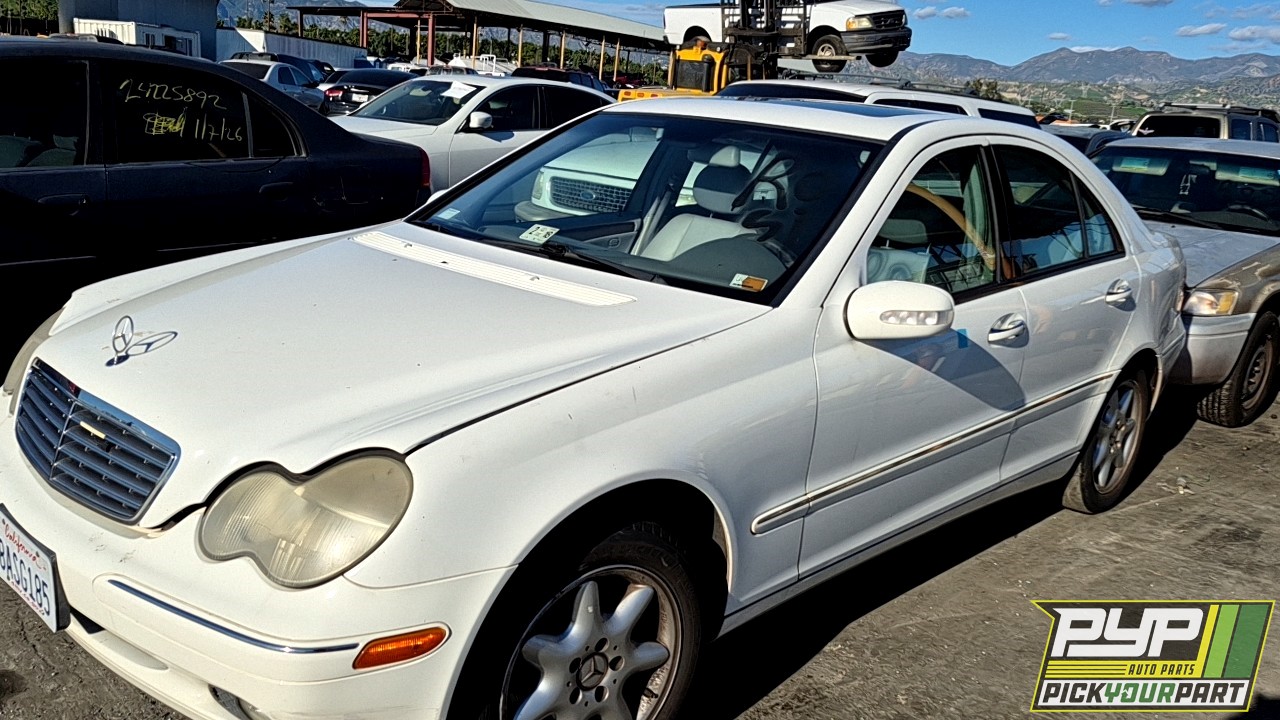 2002 MERCEDES-BENZ C320 partes disponibles