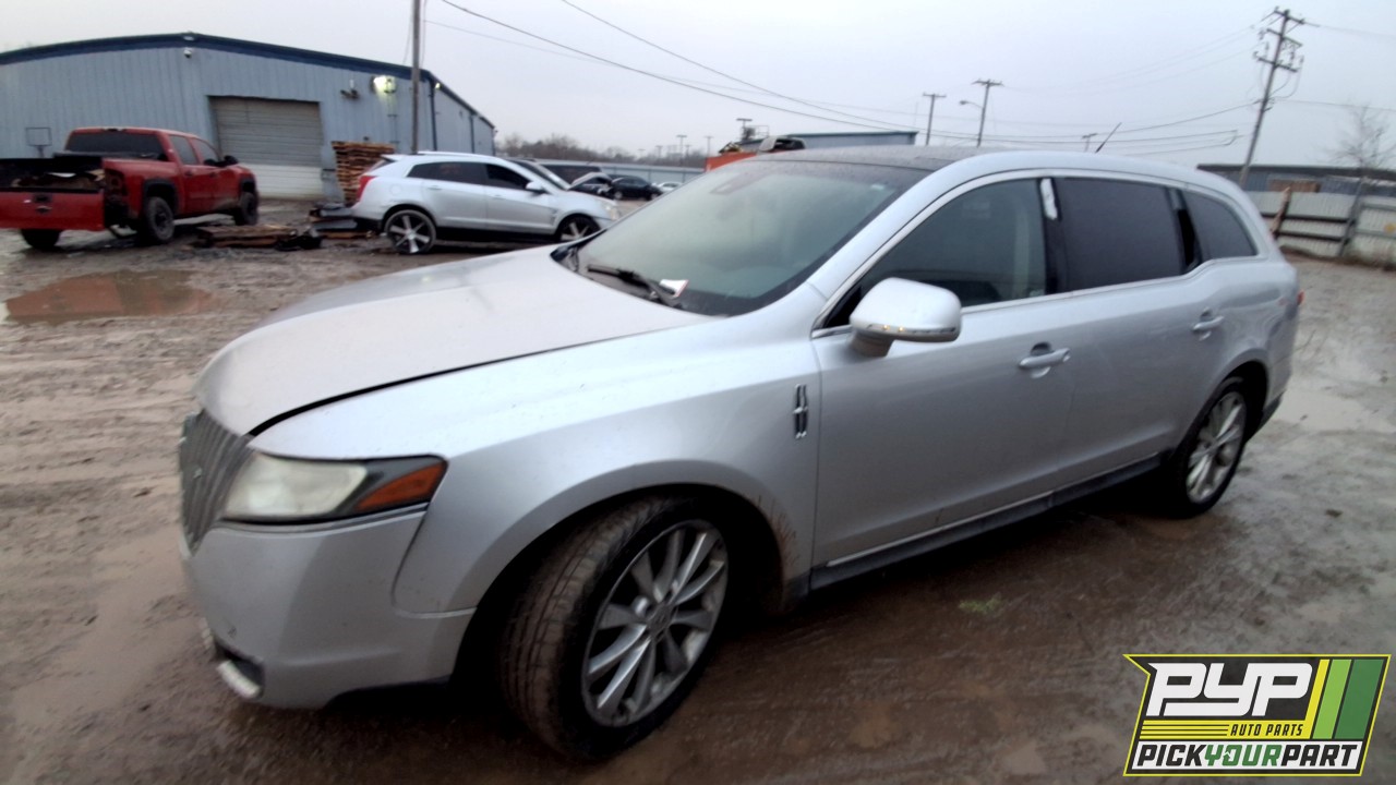 2011 LINCOLN MKT available for parts