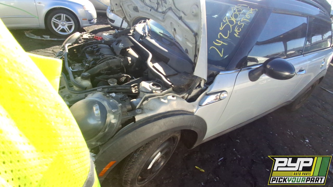 2011 MINI COOPER partes disponibles