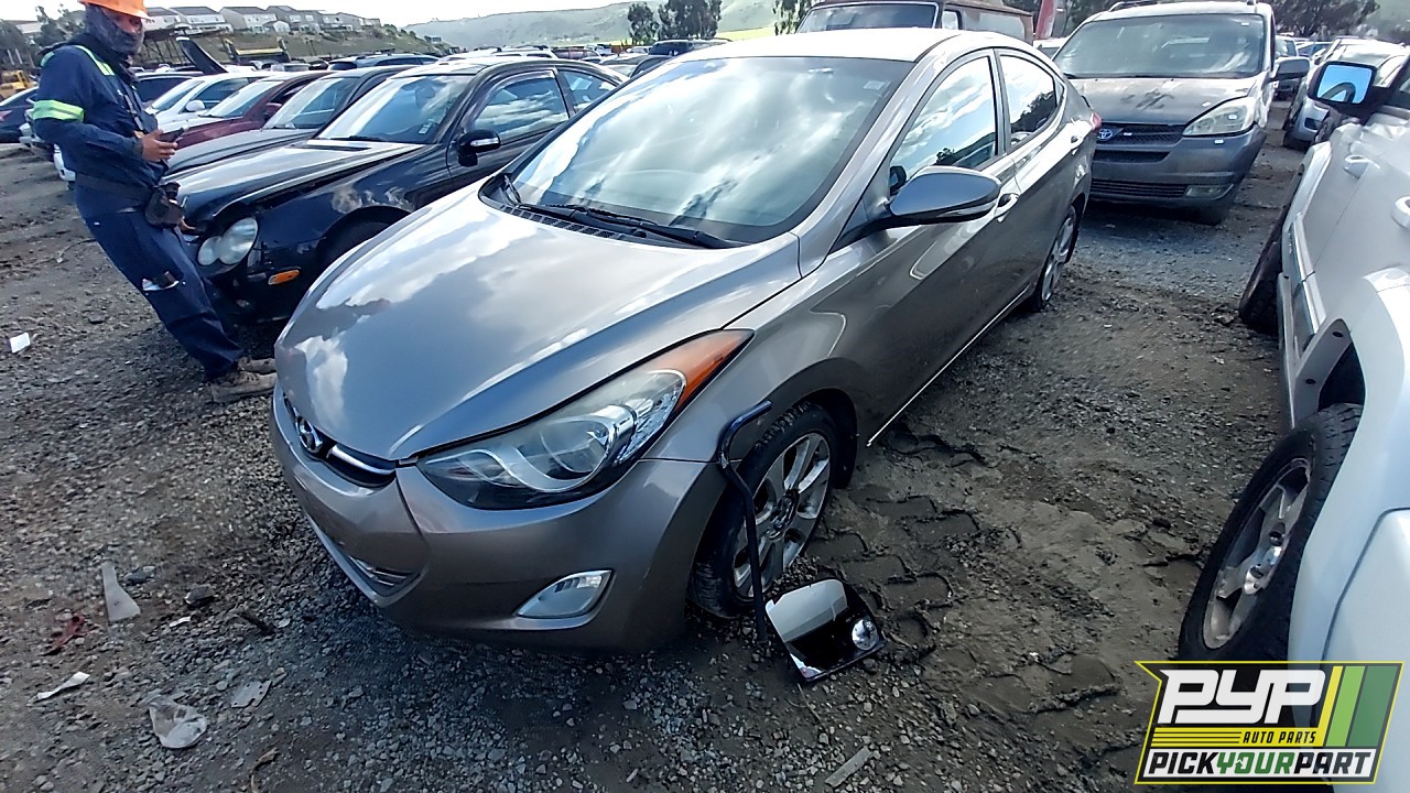 2013 HYUNDAI ELANTRA partes disponibles