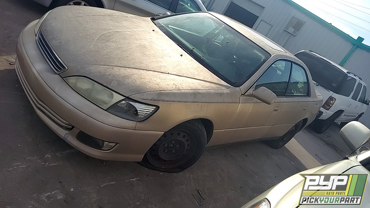 2001 LEXUS ES300 partes disponibles