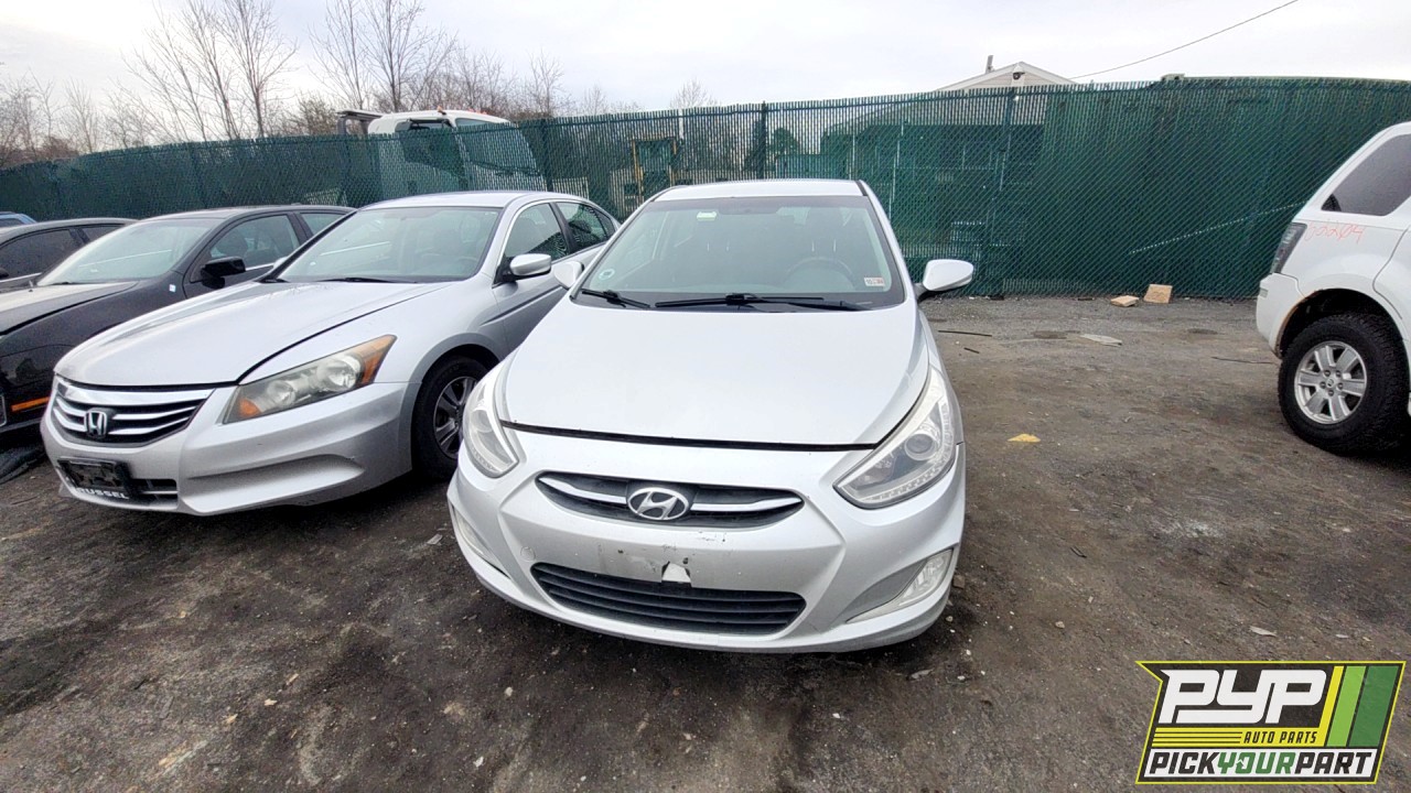 2015 HYUNDAI ACCENT partes disponibles