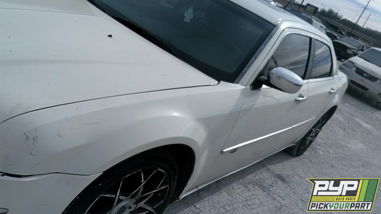 2008 CHRYSLER 300 available for parts