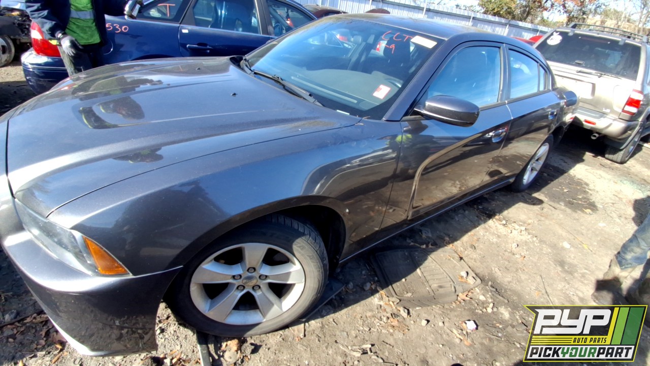2014 DODGE CHARGER partes disponibles
