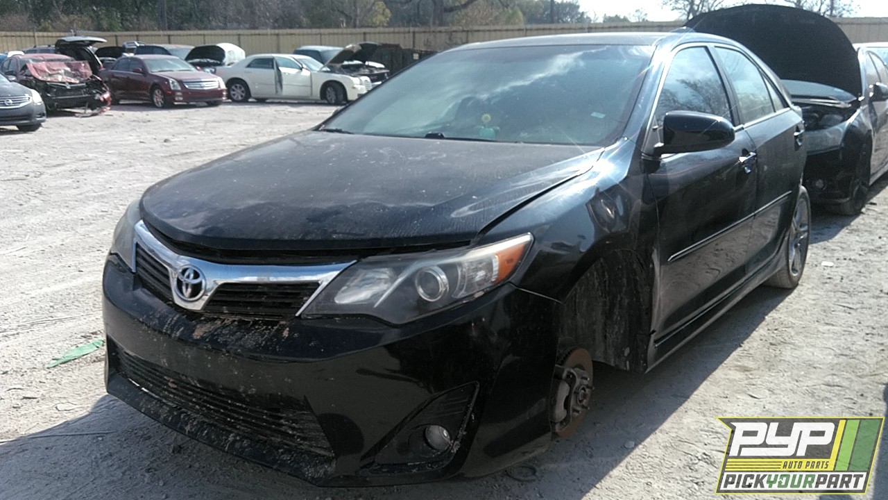 2013 TOYOTA CAMRY partes disponibles
