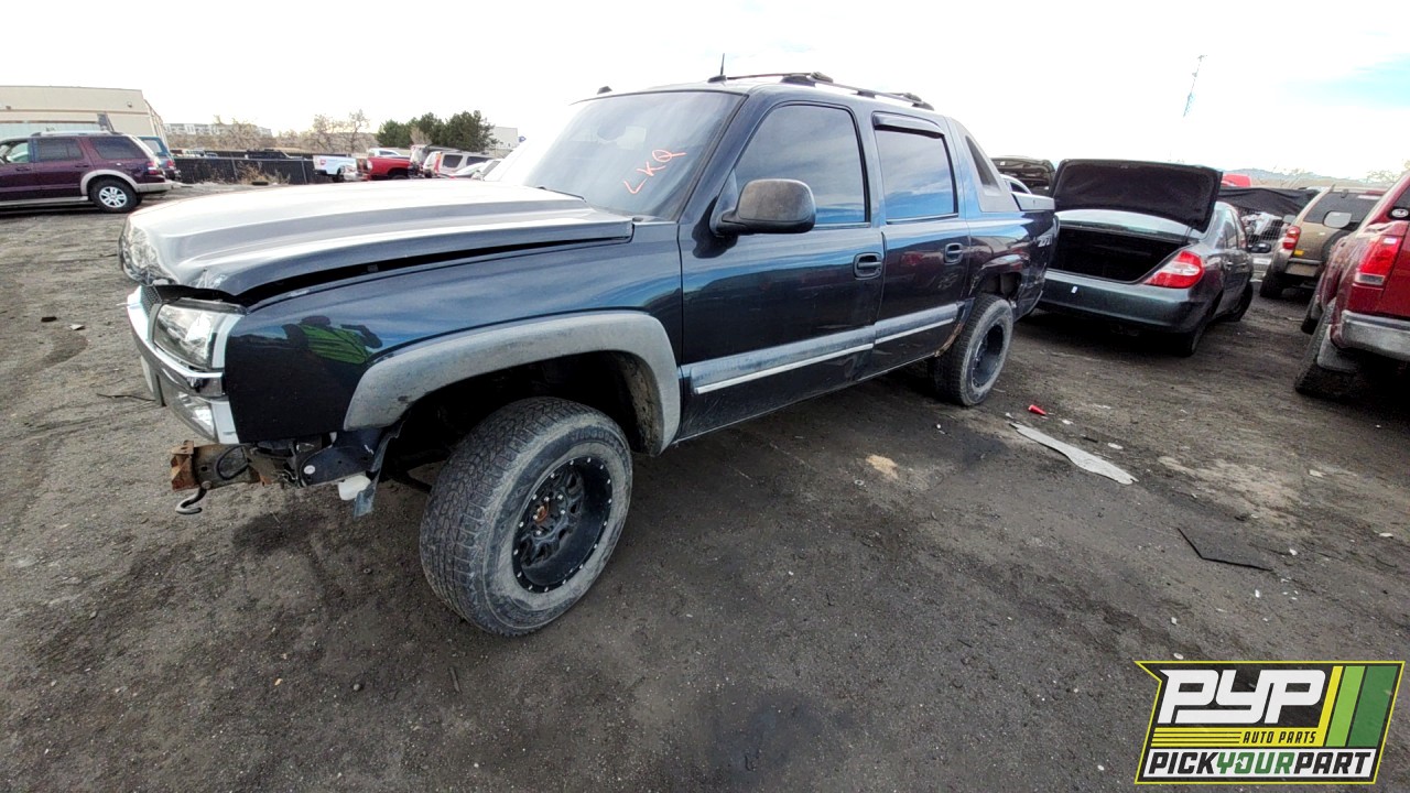 2004 CHEVROLET AVALANCHE 1500 available for parts