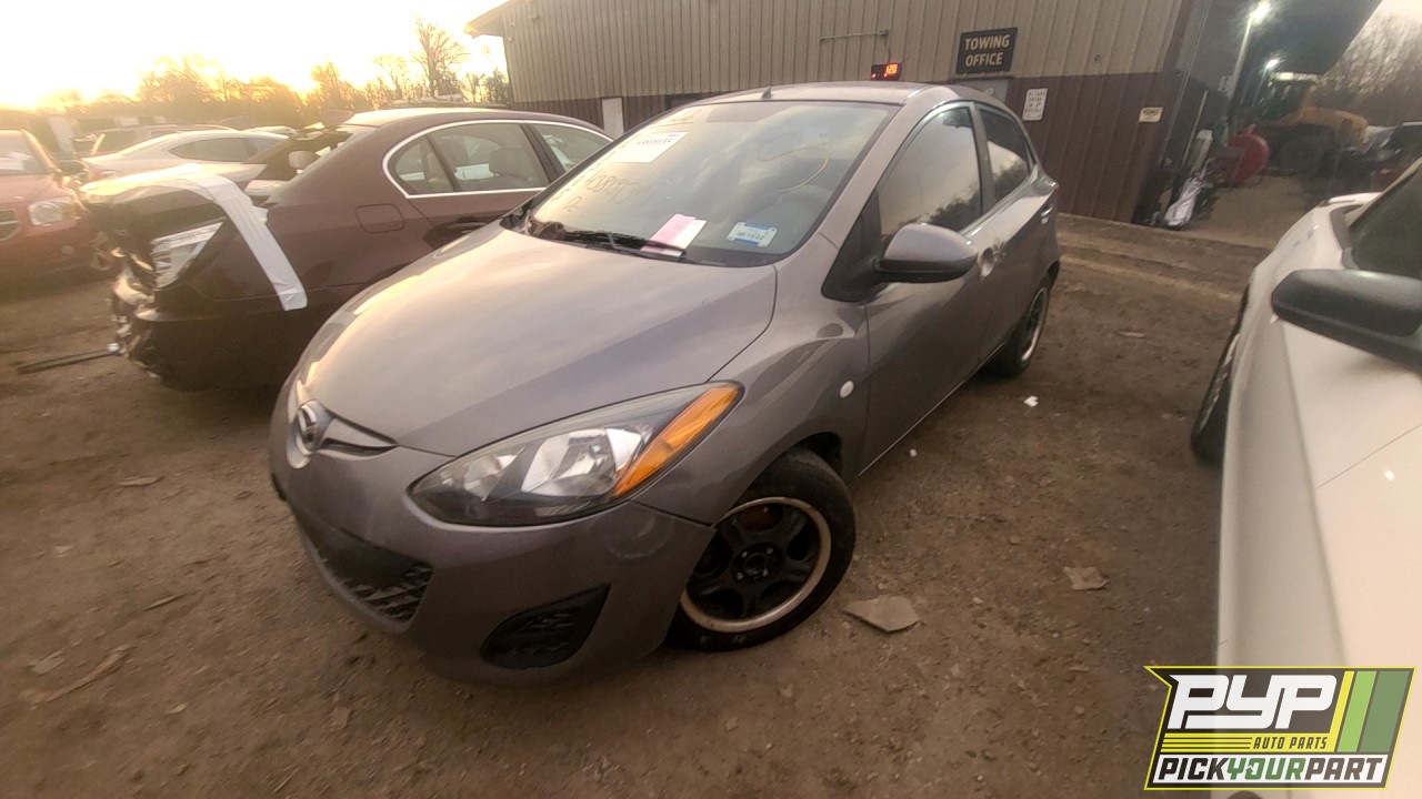 2013 MAZDA 2 partes disponibles