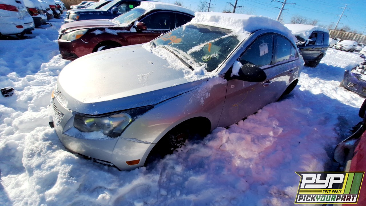 2013 CHEVROLET CRUZE partes disponibles