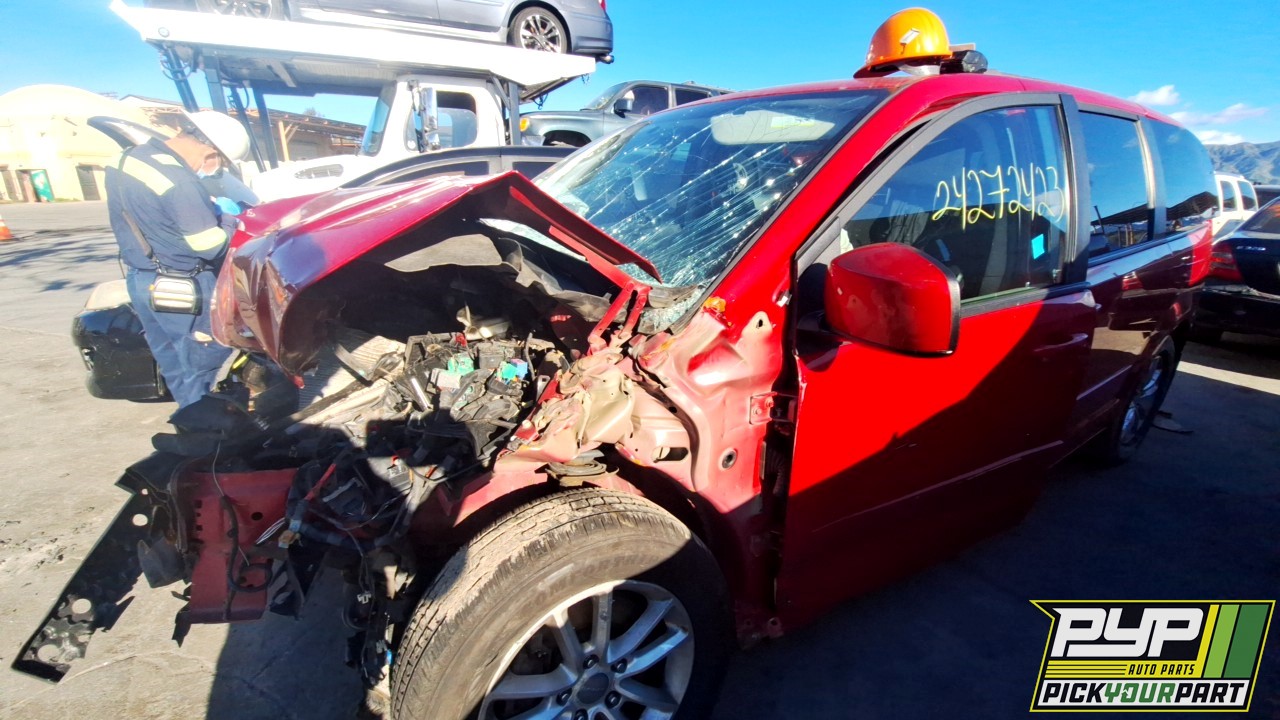 2013 DODGE GRAND CARAVAN partes disponibles